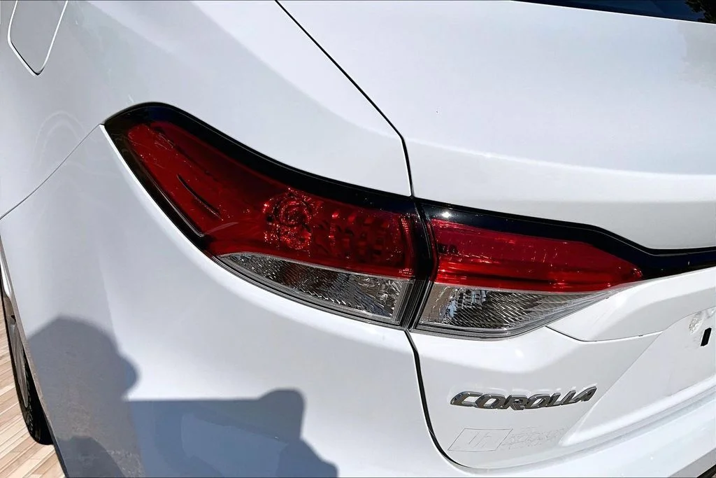 Used 2024 White Toyota LE image 27