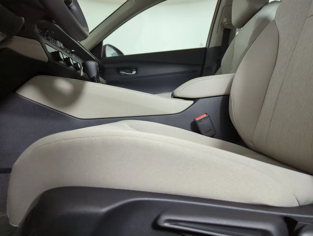 New 2026 Platinum White Pearl Honda LX image 23