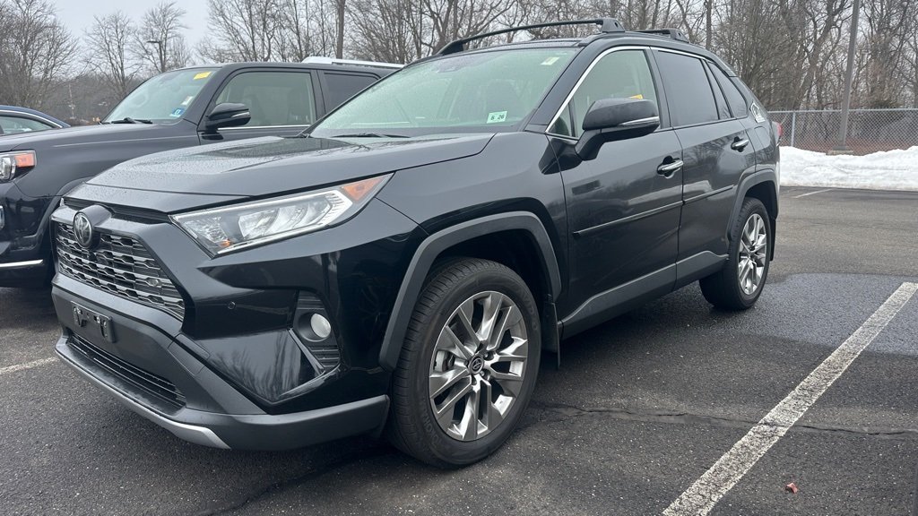Used 2021 Toyota RAV4 Limited with VIN JTMN1RFV8MD082942 for sale in Kansas City