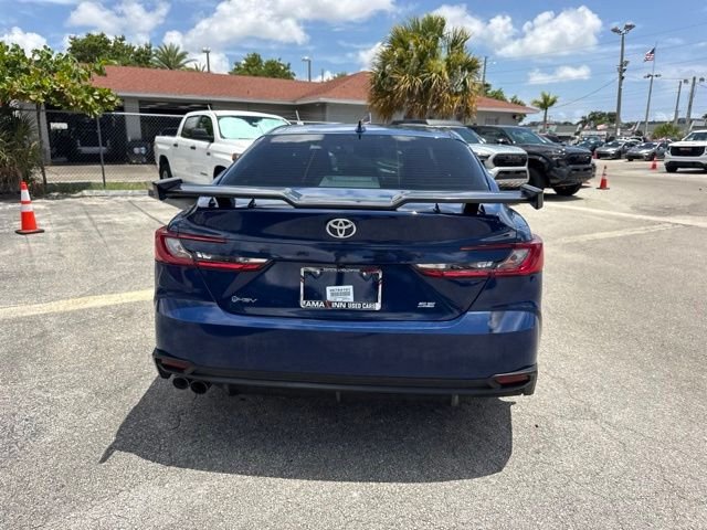 2025 Toyota Camry SE - Photo 13