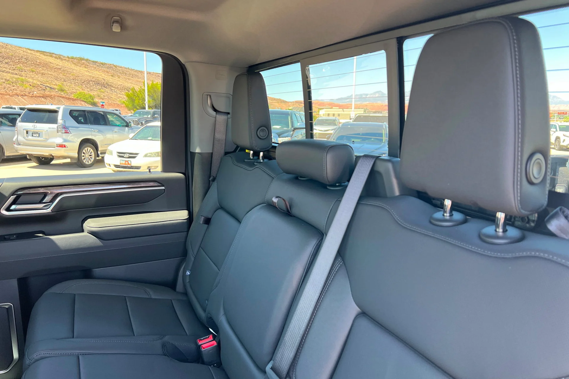 New 2026 Summit White Chevrolet LTZ image 20