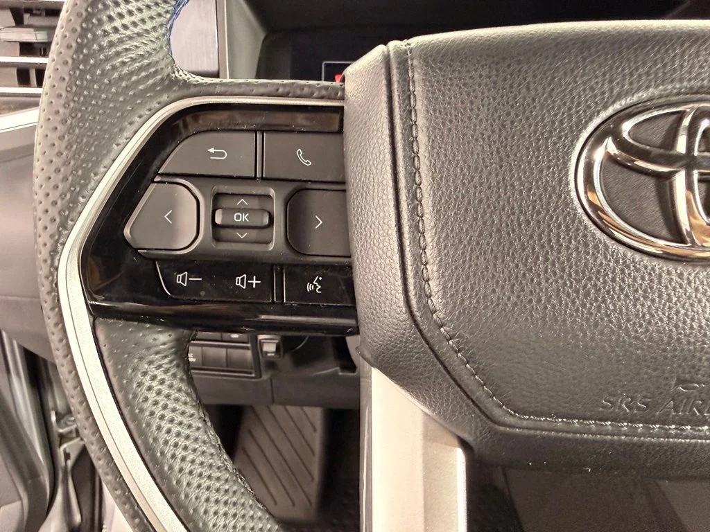 Used 2024 Silver Toyota Platinum image 21