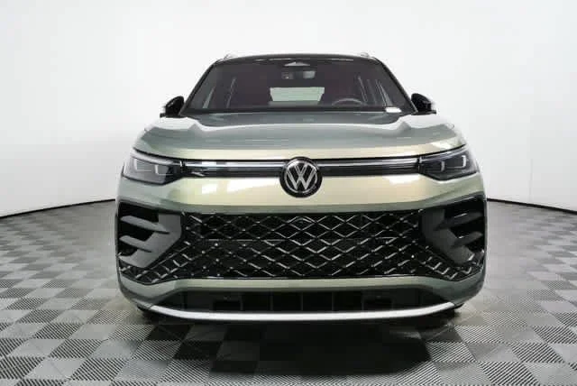 New 2026 Avocado Green w/Deep Black Roof Volkswagen SEL R-Line Turbo image 34