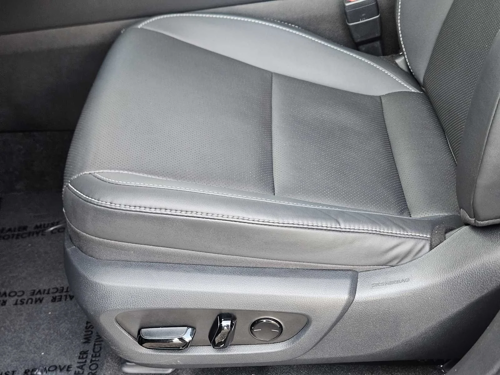 Certified Used 2025 NORI GREEN PEARL Lexus Premium image 19