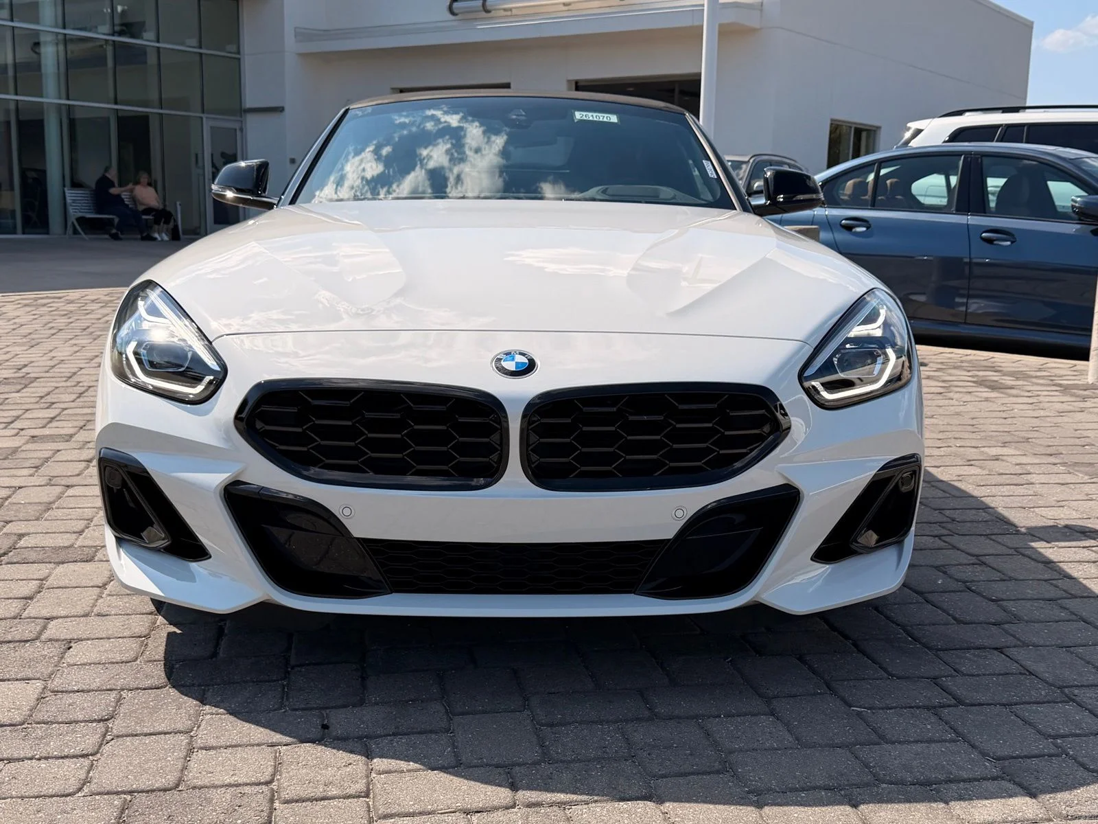 New 2026 Alpine White BMW sDrive30i image 4