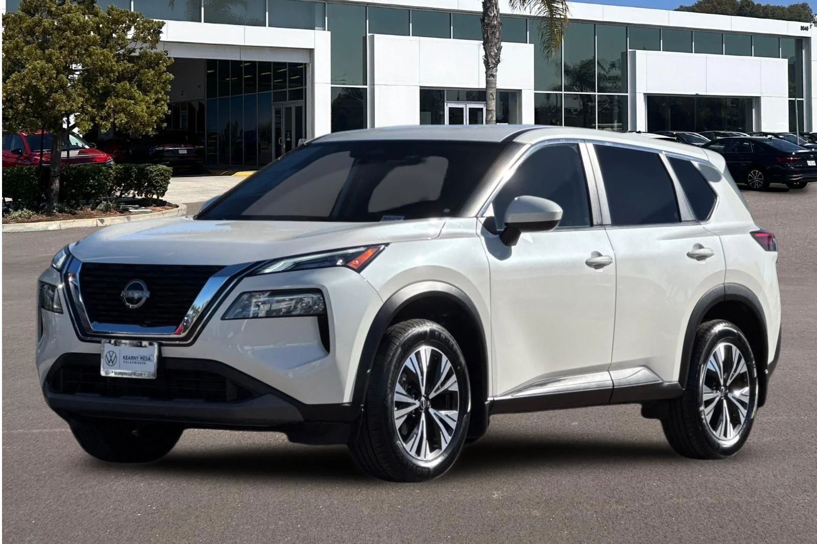 Used 2023 White Nissan SV image 7