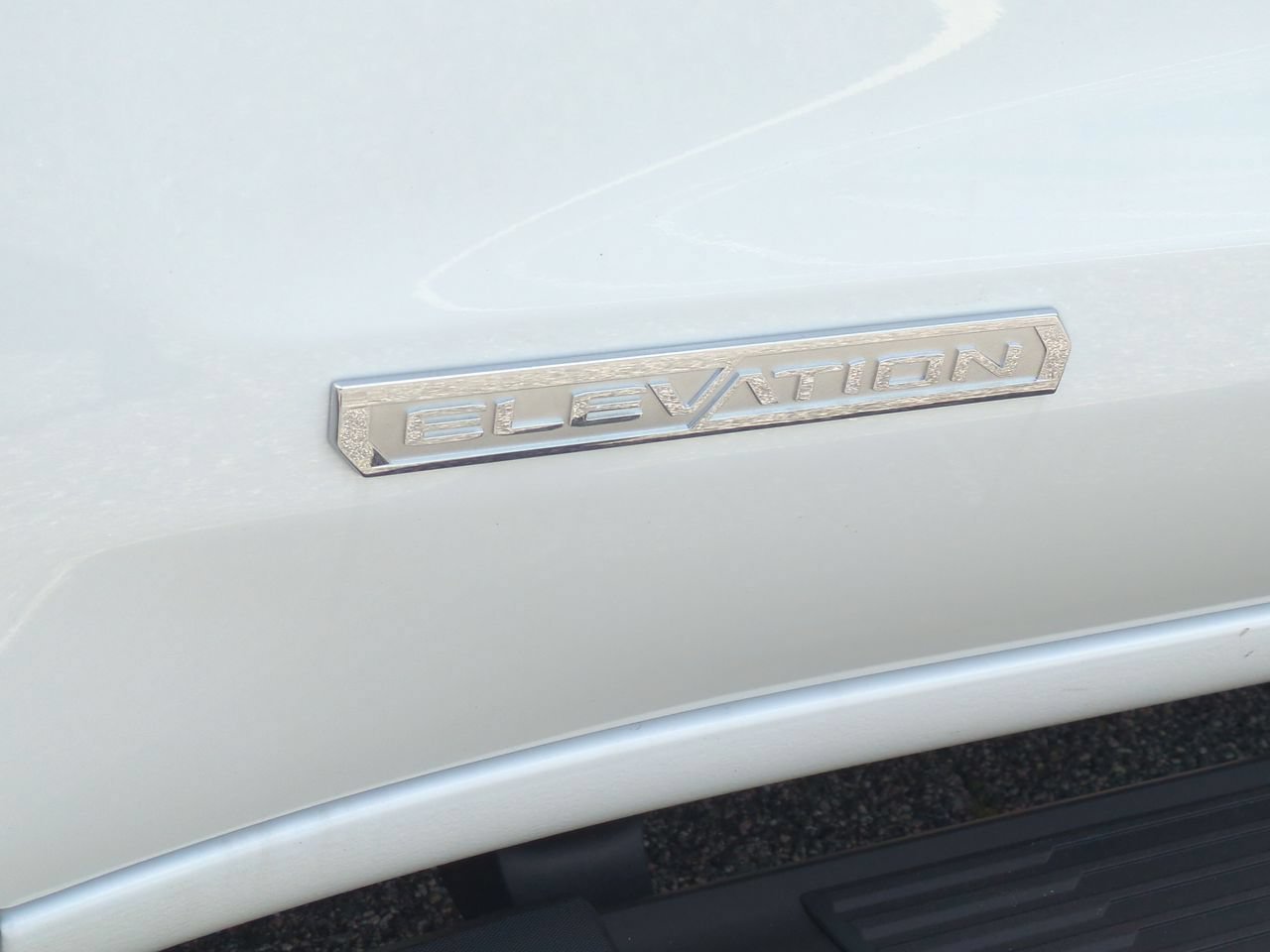 New 2026 Summit White GMC Elevation image 33