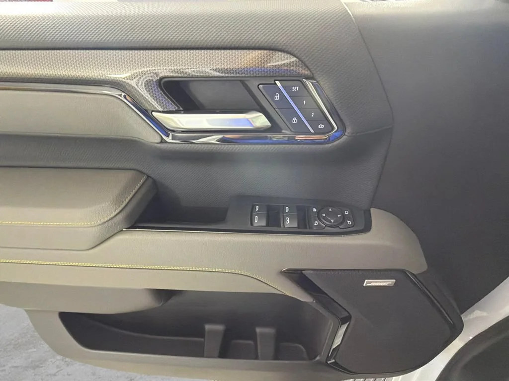 Used 2025 Summit White Chevrolet ZR2 image 26