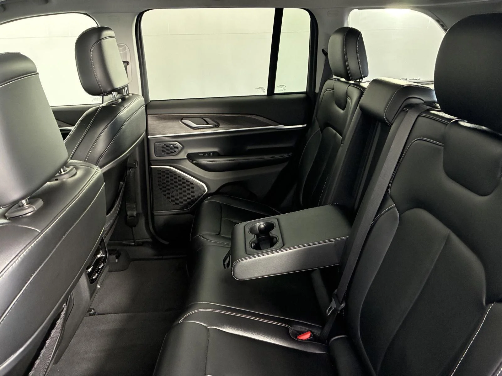 Used 2024 Baltic Gray Metallic Clearcoat Jeep 4xe image 21