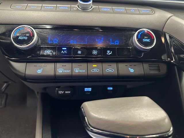 Used 2025 White Hyundai SEL Convenience image 31