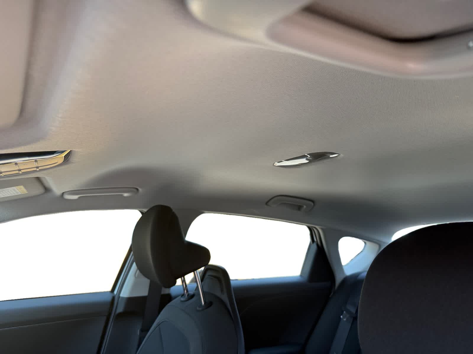 New 2026 SNOW WHITE PEARL Kia LX image 12