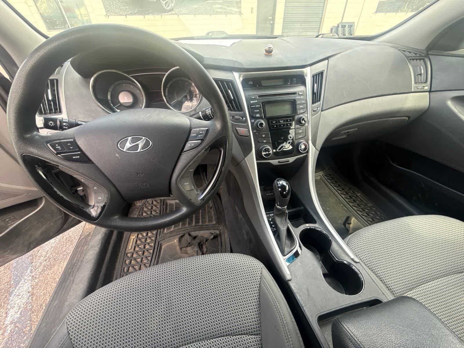 Used 2012 Harbor Gray Metallic Hyundai GLS image 19