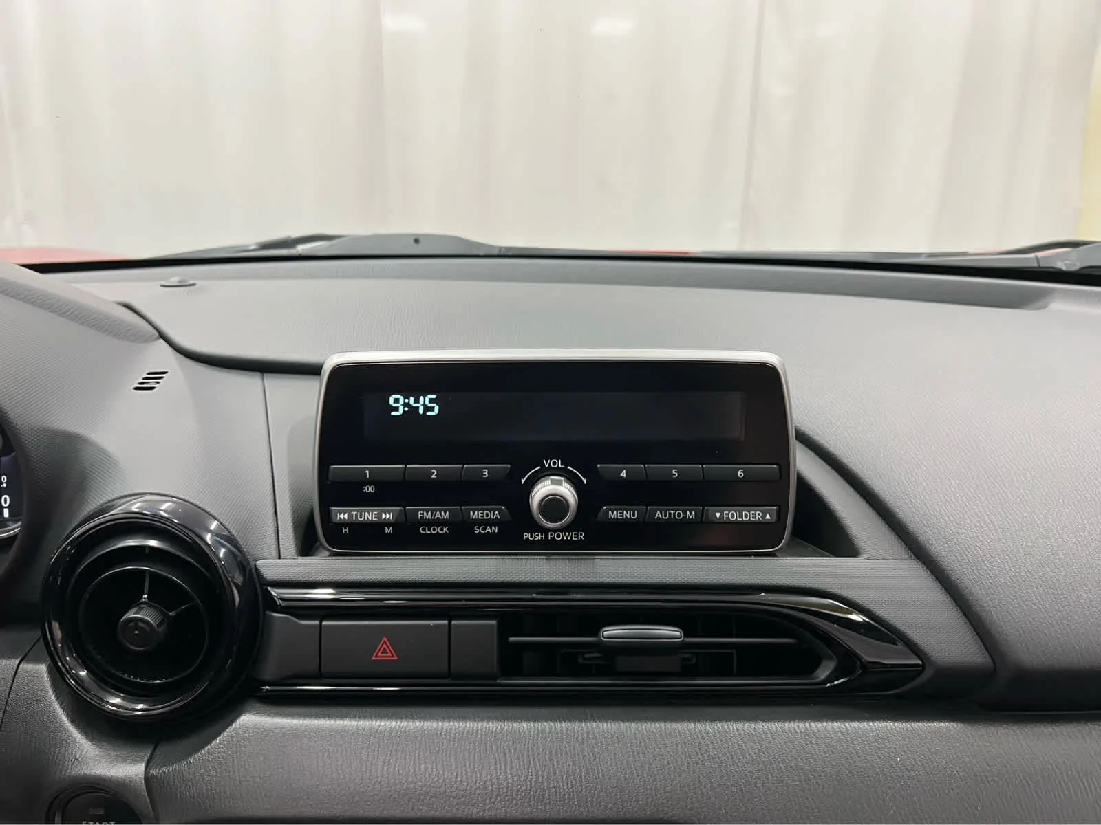 Used 2016 Soul Red Metallic Mazda Sport image 3
