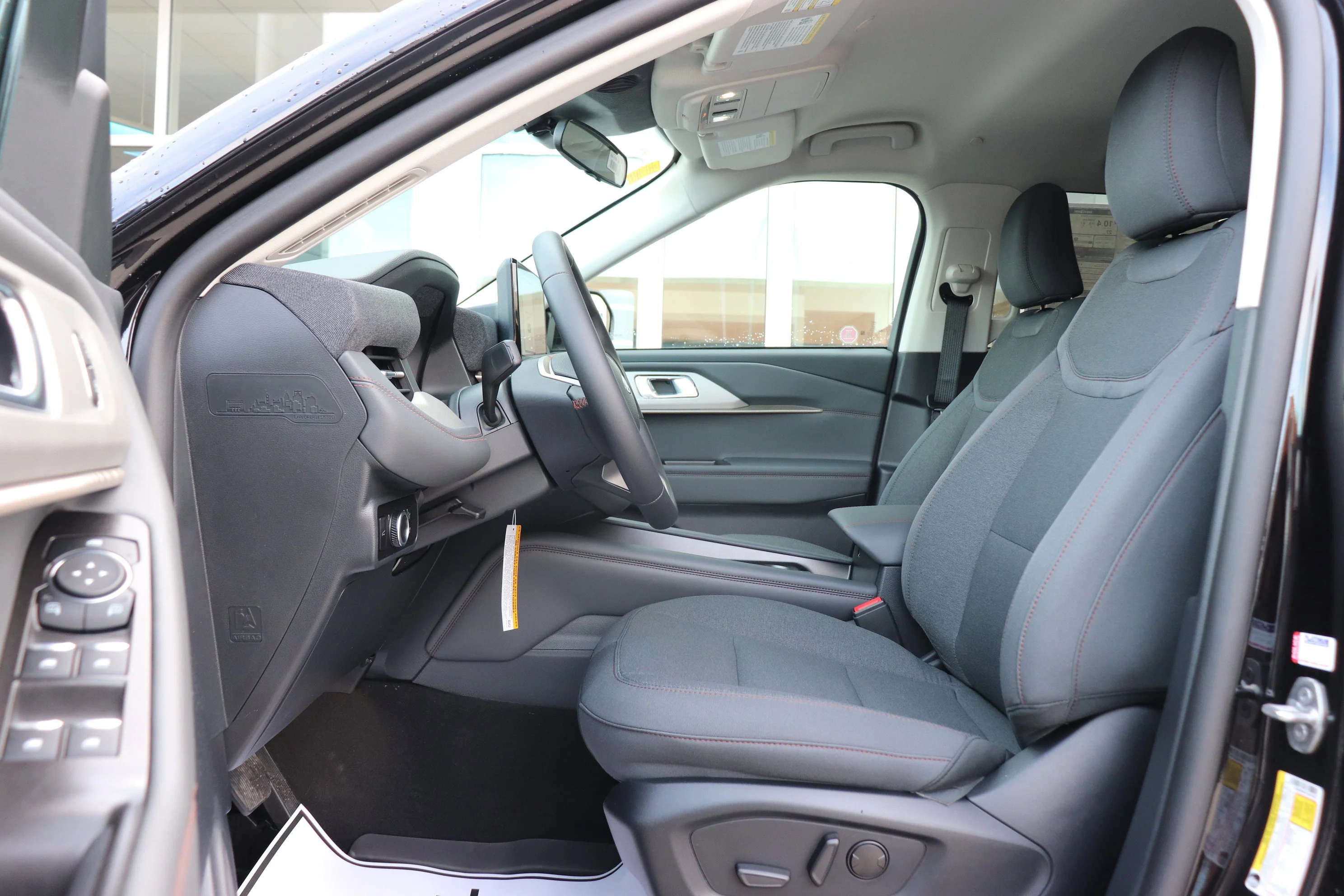 New 2026 AGATE BLACK Ford Active w/200A Pkg image 6