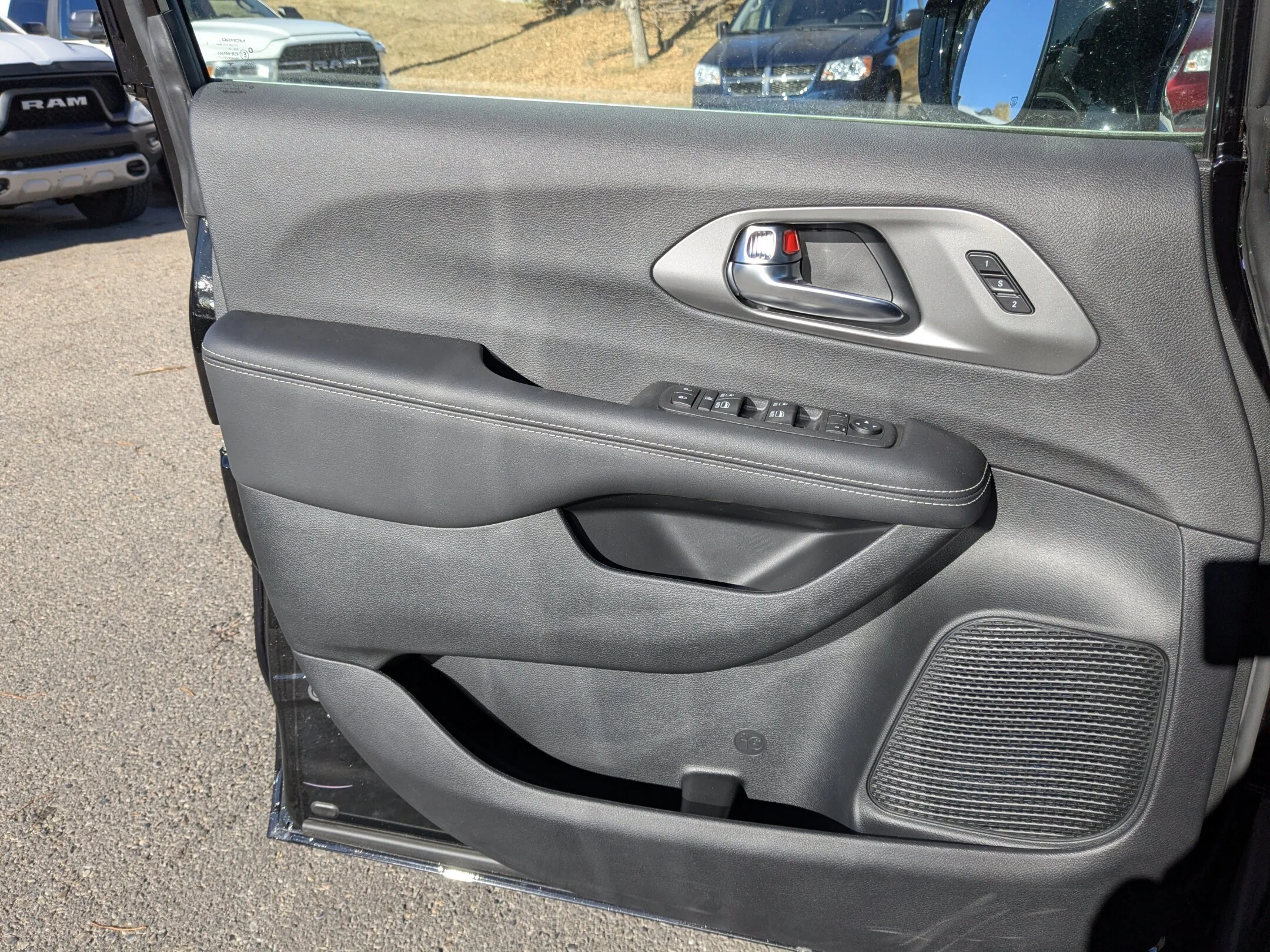 New 2026 Black Chrysler Select - - AWD - Rear DVD - 360 Degree Camera - Pano Roof image 12