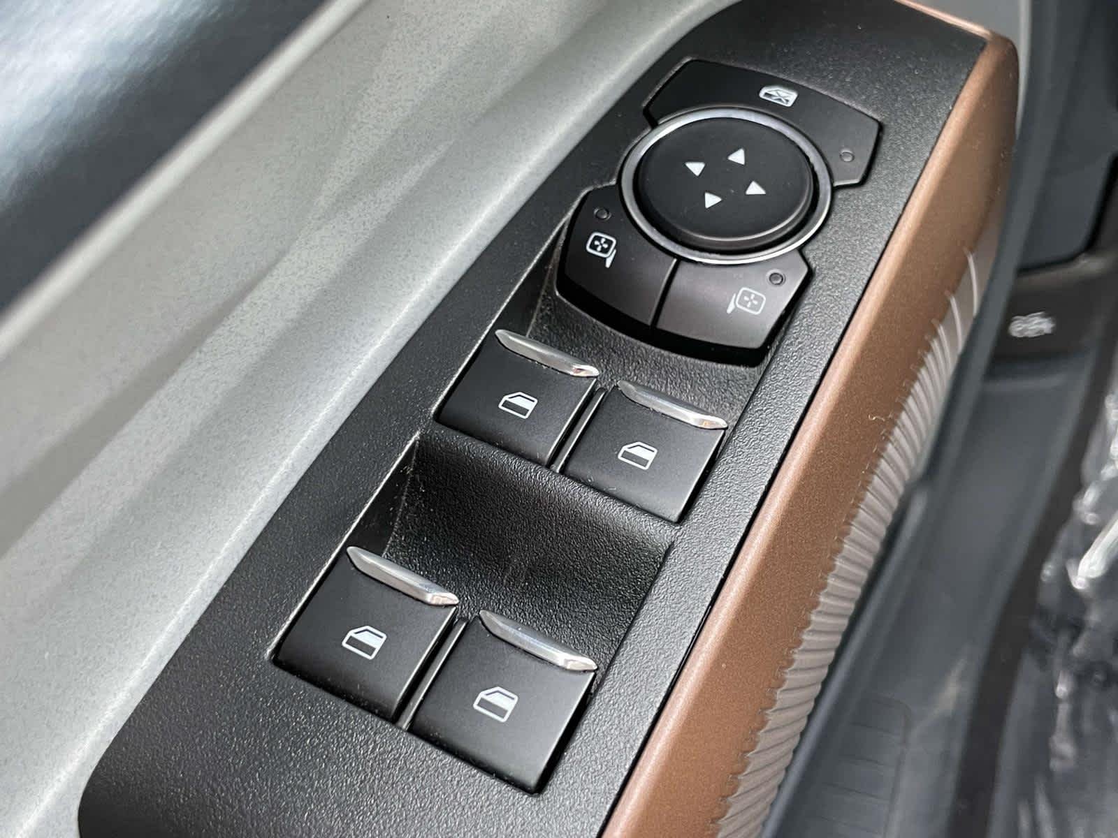 Used 2022 Cactus Gray Ford Lariat image 36