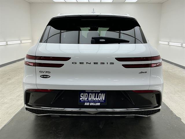 Certified Used 2026 Uyuni White Genesis 2.5T Advanced image 5
