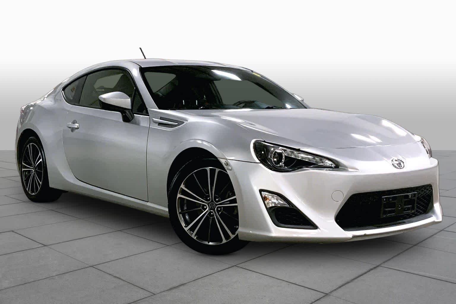 Used 2013 Argento Scion  image 3