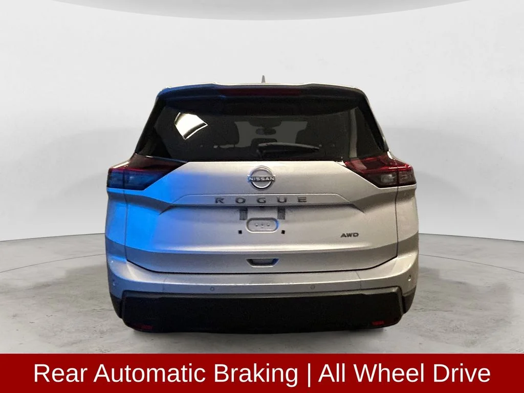 Used 2025 Brilliant Silver Nissan SV image 5