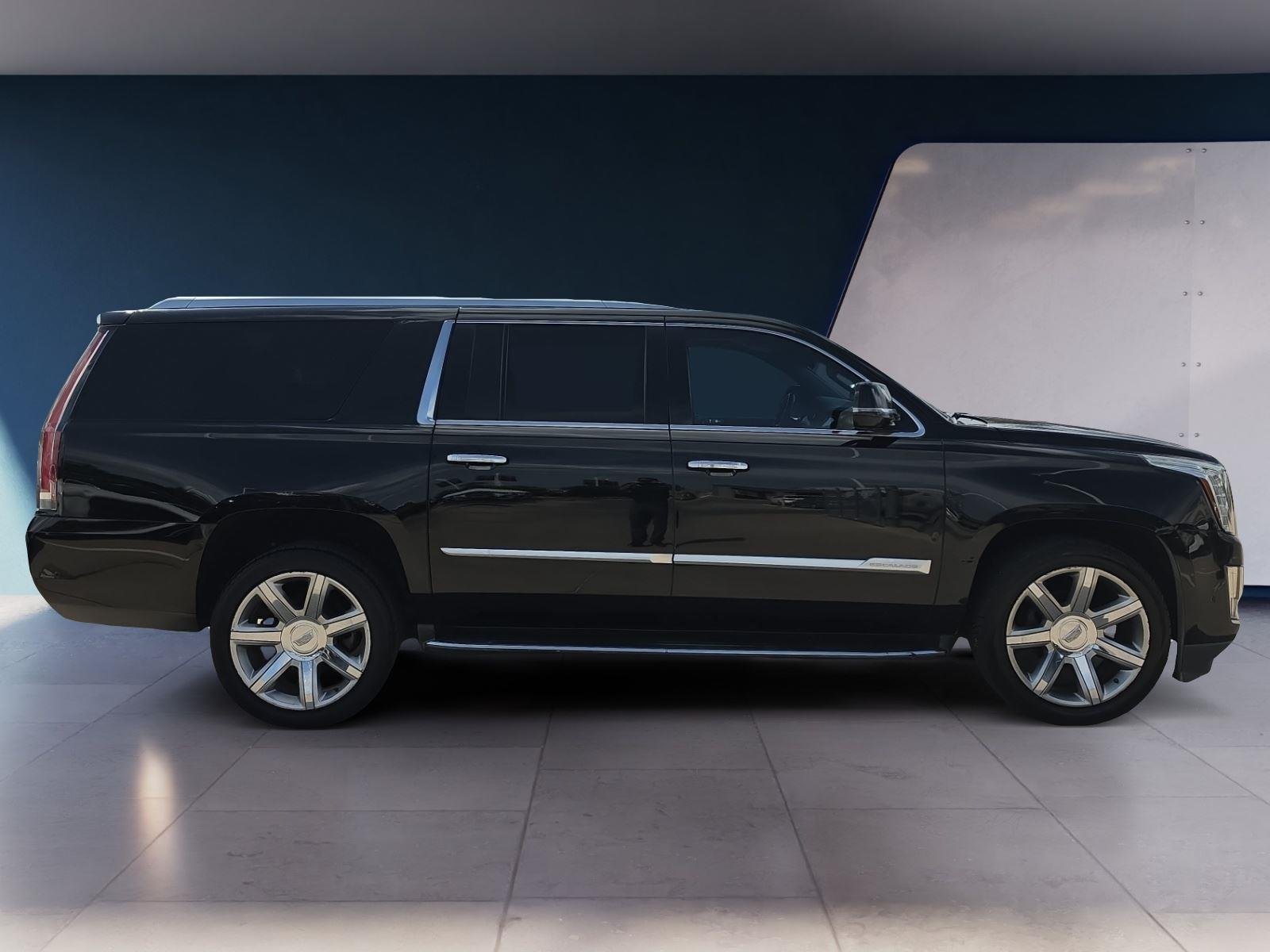 2018 Cadillac Escalade ESV Luxury - Photo 6