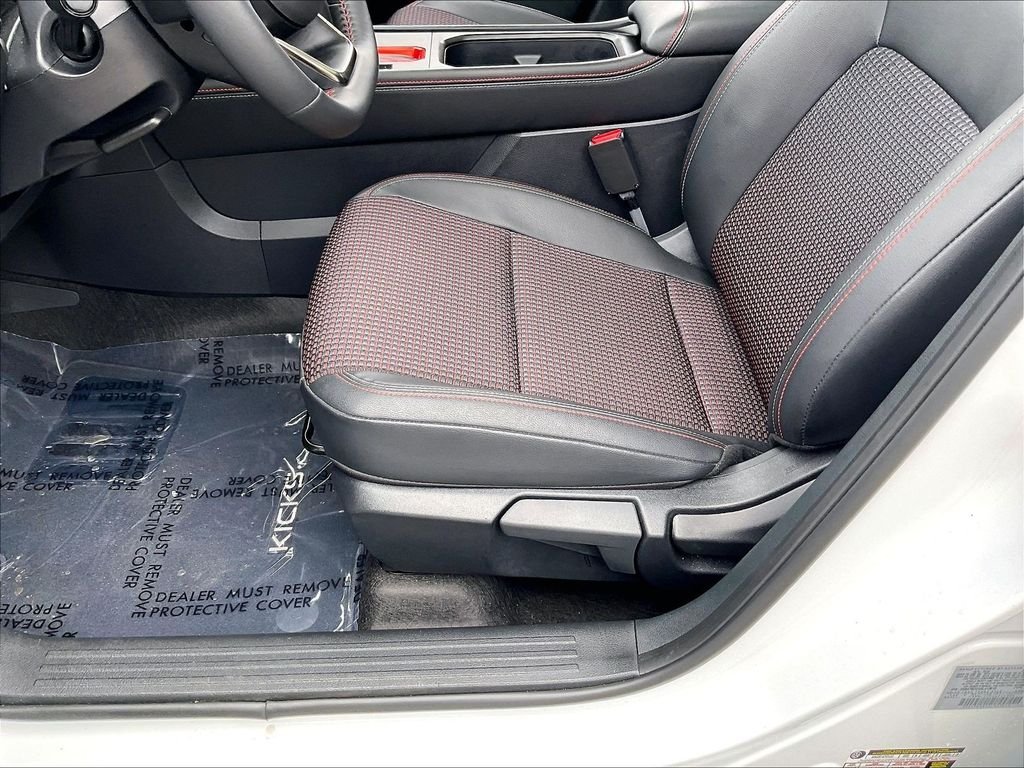 Used 2025 Aspen White Tricoat Nissan SR image 35
