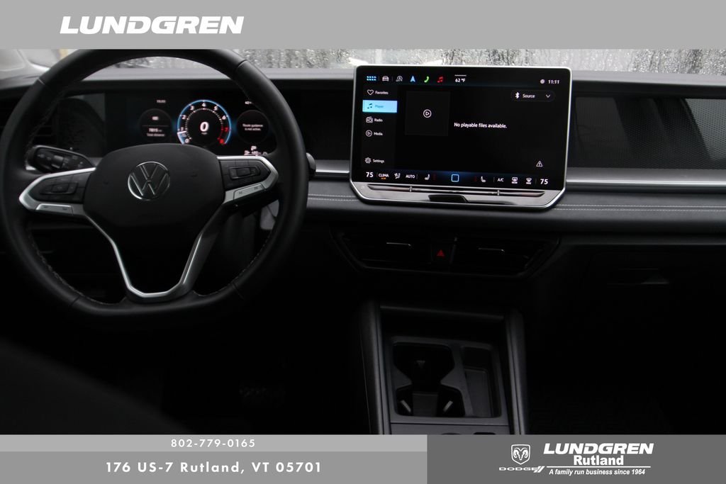 Used 2025 White Volkswagen 2.0T SE image 27