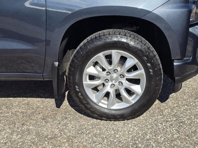 Used 2022 Shadow Gray Metallic CHEVROLET CUSTOM image 33
