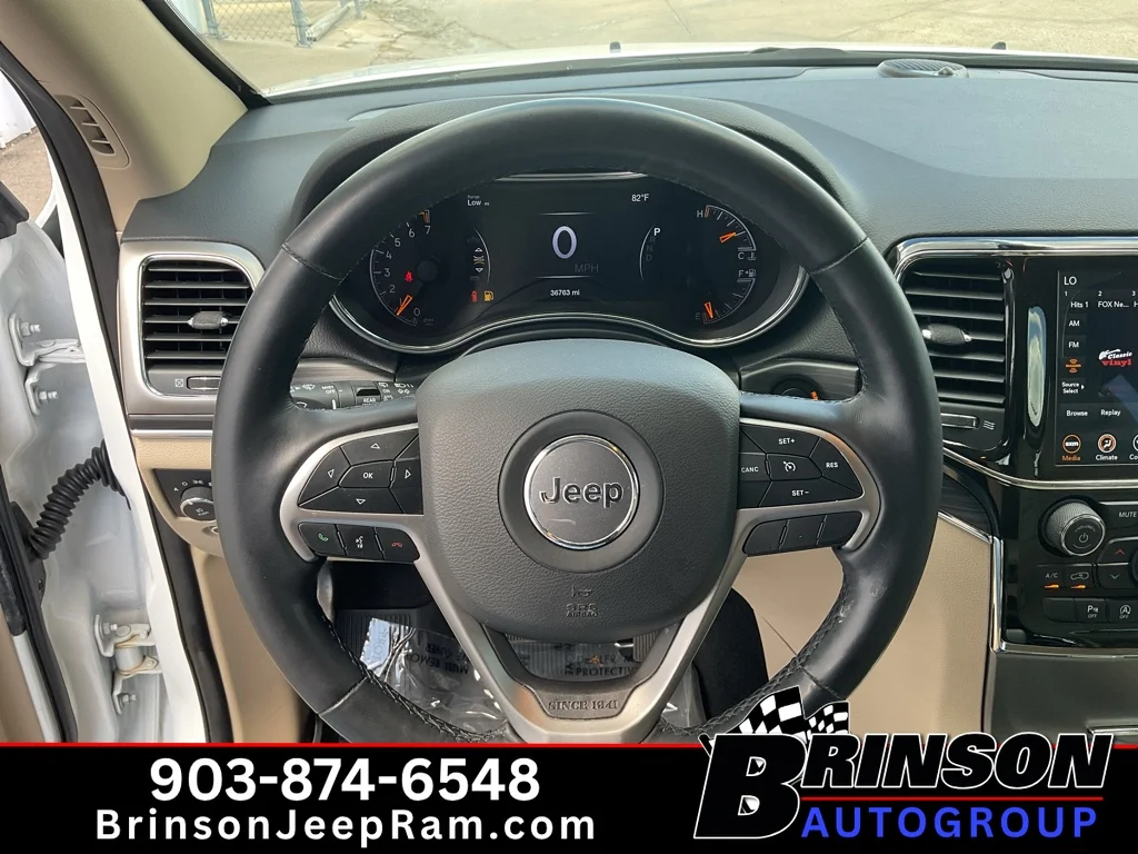 Used 2022 Bright White Clearcoat Jeep Limited image 34