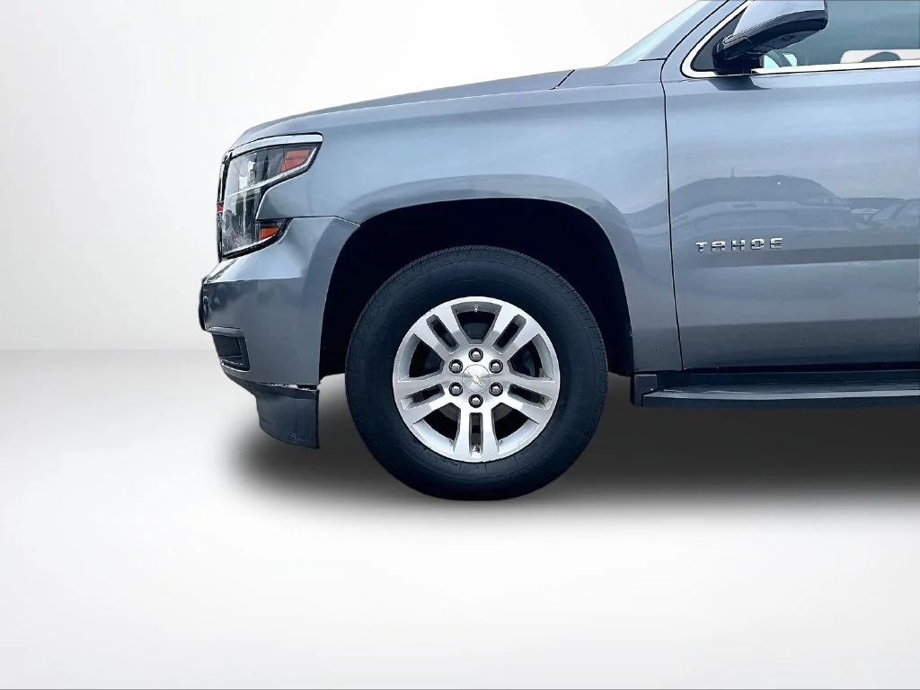 Used 2019 Gray Chevrolet LT image 9