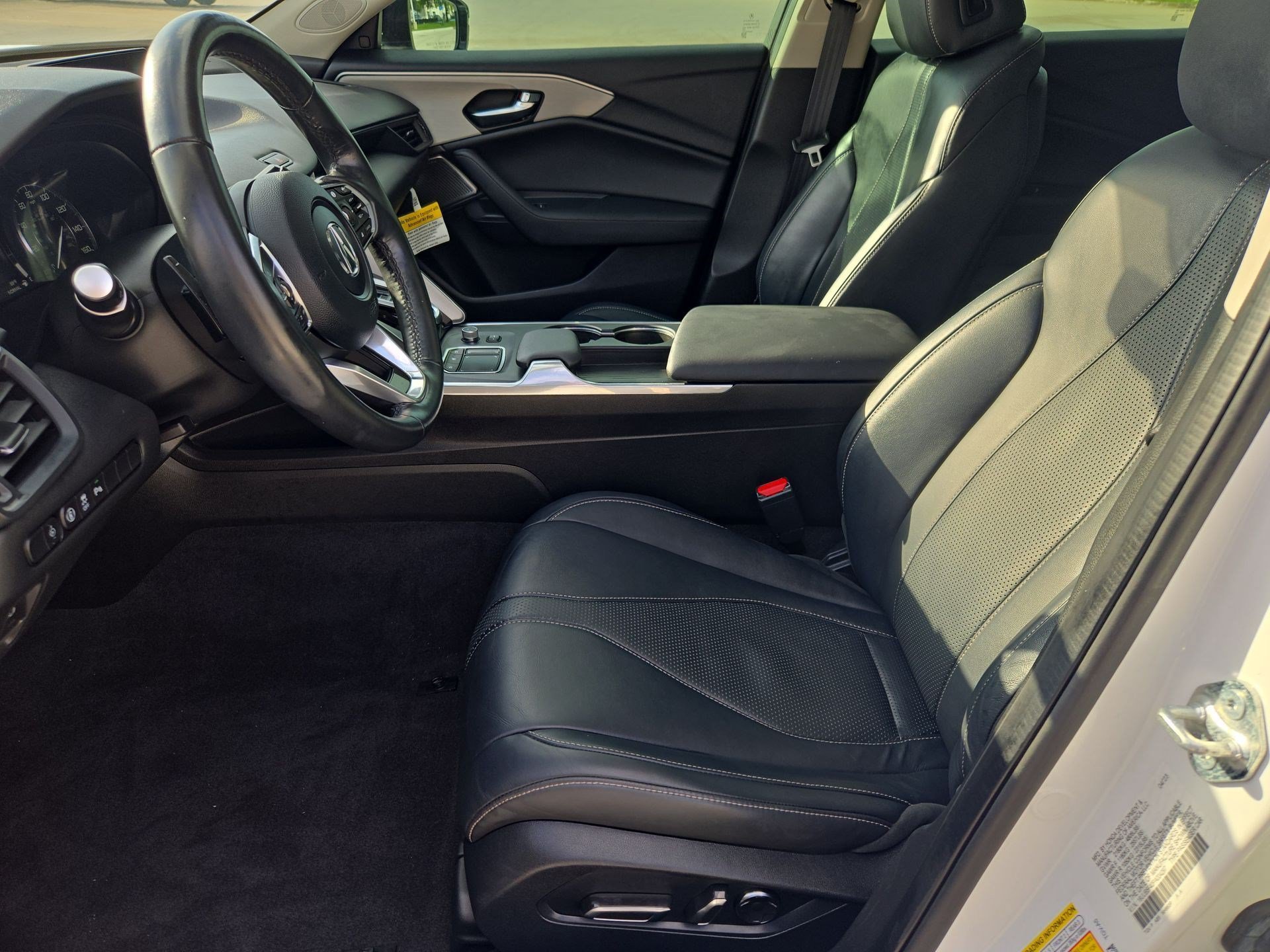 Used 2023 White Acura w/Technology Package image 15