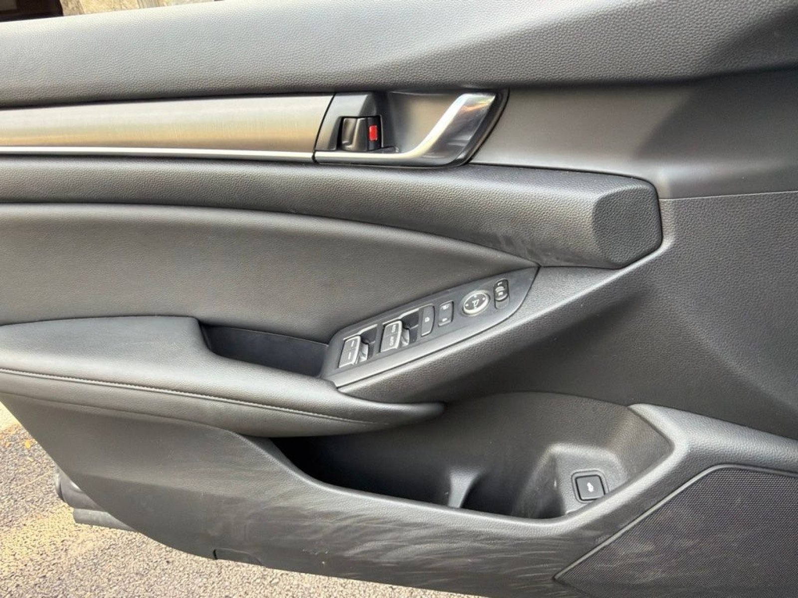 2019 Honda Accord LX - Photo 13