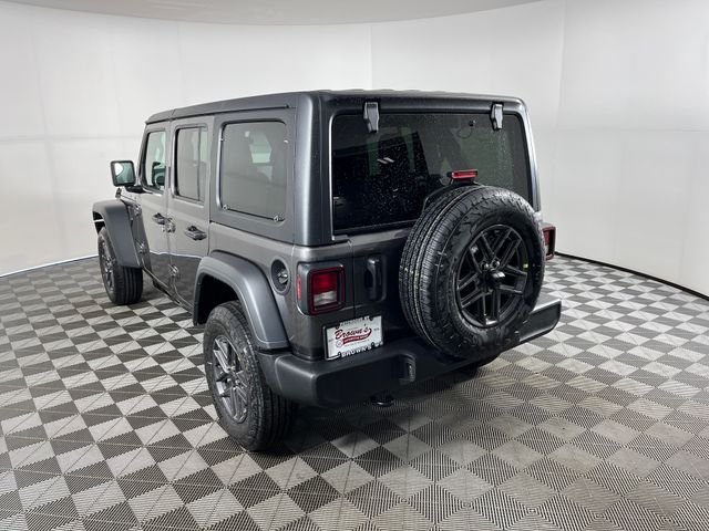 New 2026 Granite Crystal Metallic Clear-Coat Exterior Paint Jeep Sport S image 3