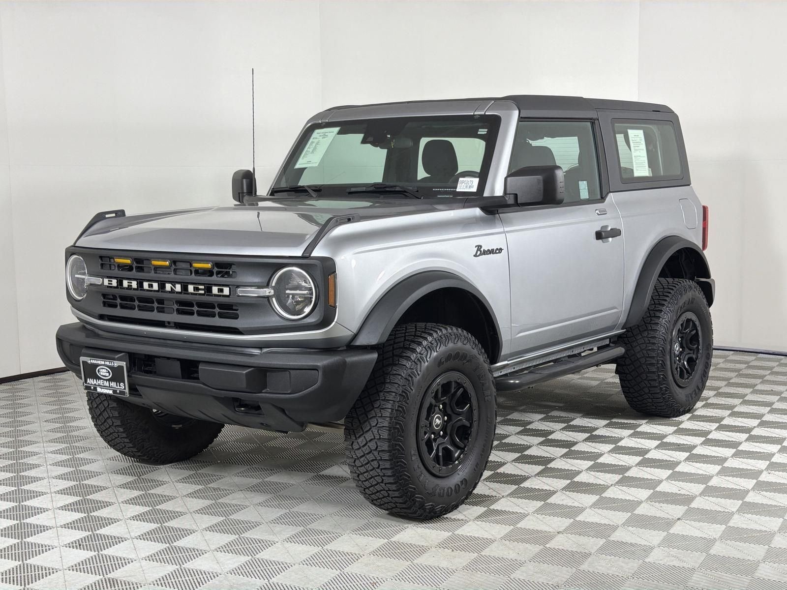 2023 Ford Bronco 2-Door Base