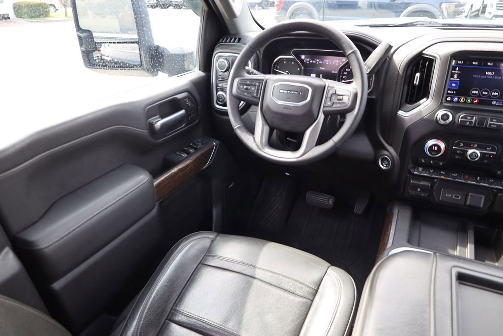 Used 2022 Onyx Black GMC Denali image 19