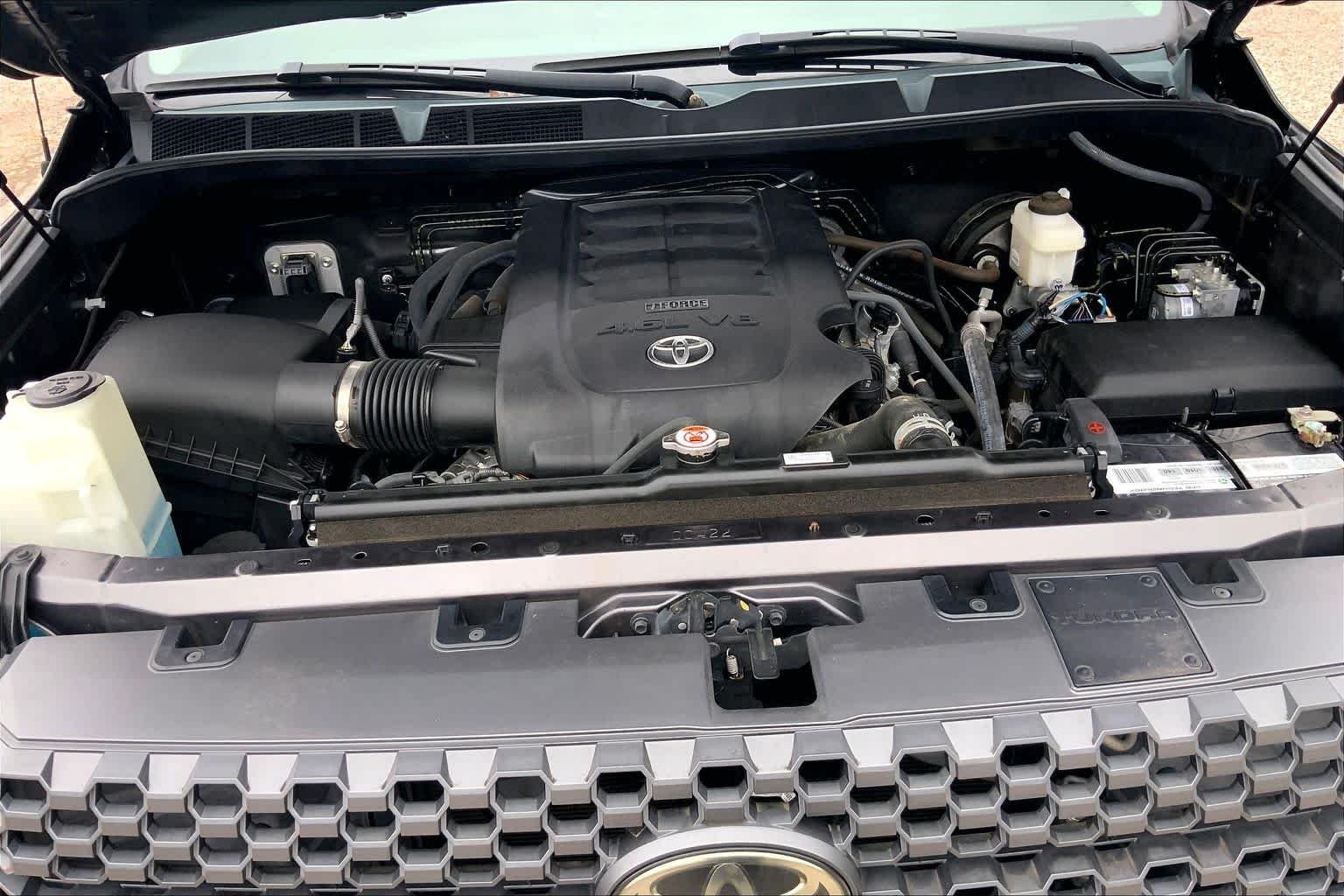 Used 2019 Magnetic Gray Metallic Toyota SR5 image 31
