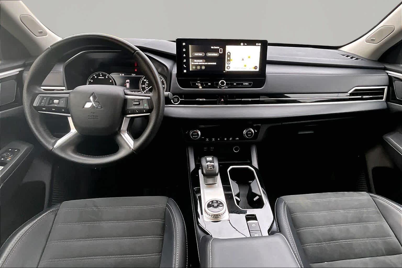 Used 2025 Cosmic Blue Metallic Mitsubishi SE image 16