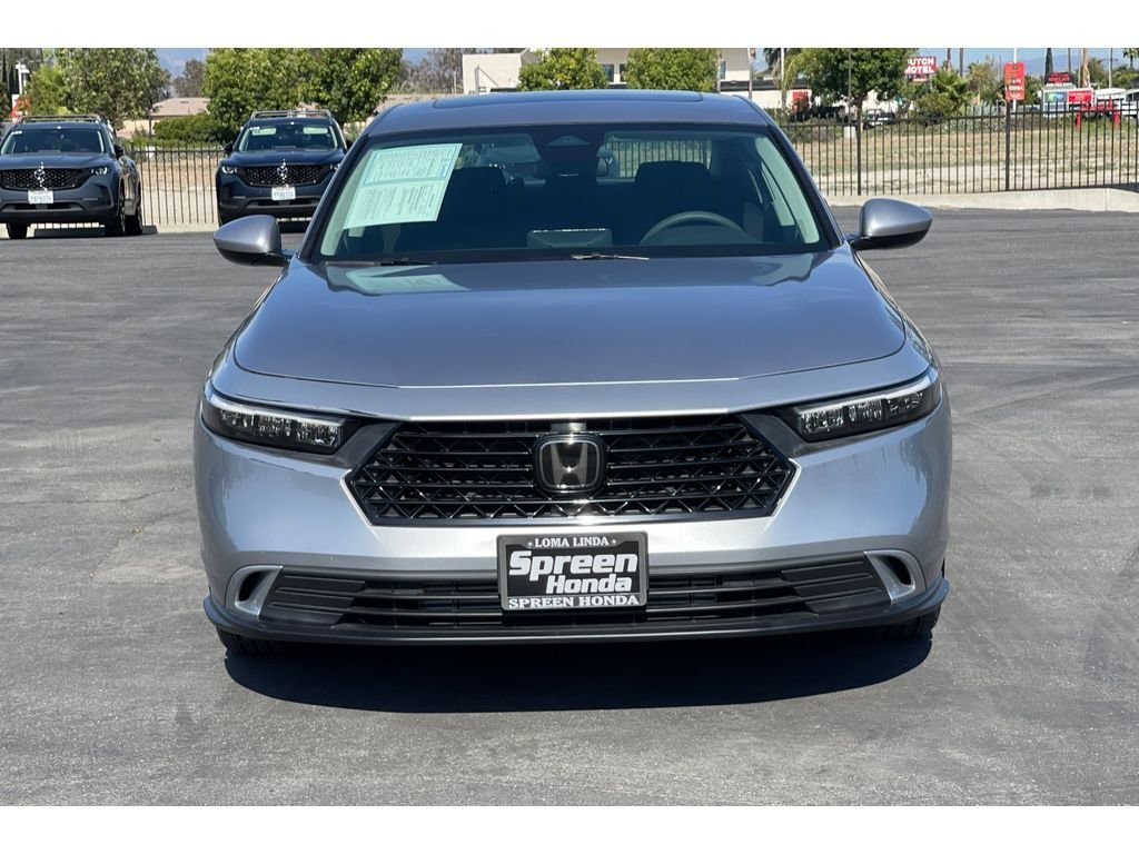 Certified Used 2023 Lunar Silver Metallic Honda EX image 9