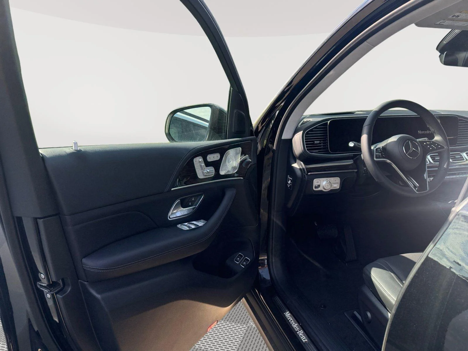 New 2026 Black Mercedes-Benz GLE 450 image 11