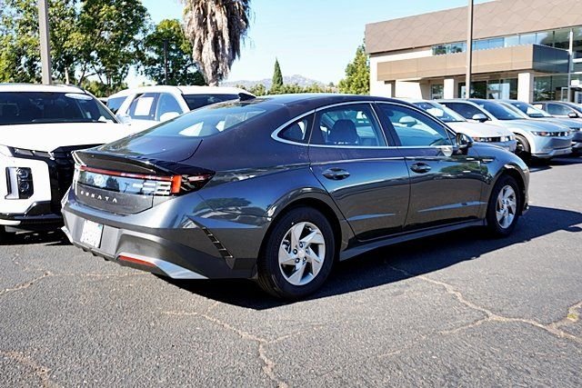 Used 2026 Gray Hyundai SE image 7