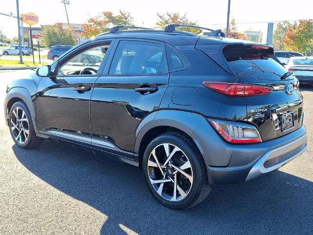 Used 2023 Black Hyundai Limited image 4