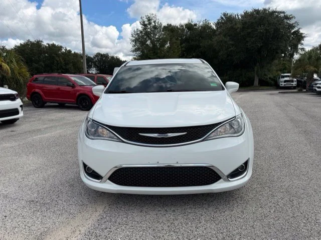 Used 2018 White Chrysler Touring Plus image 8