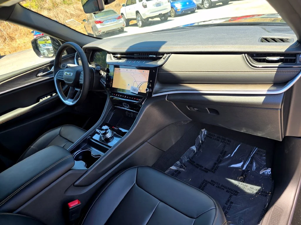 New 2026 Black Jeep  image 29