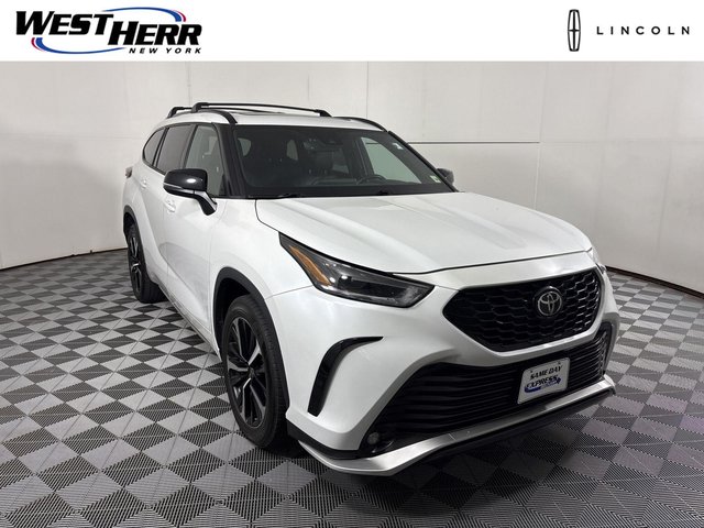 2022 Toyota Highlander XSE
