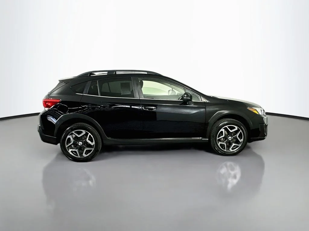 Used 2018 Crystal Black Silica Subaru 2.0i Limited image 9