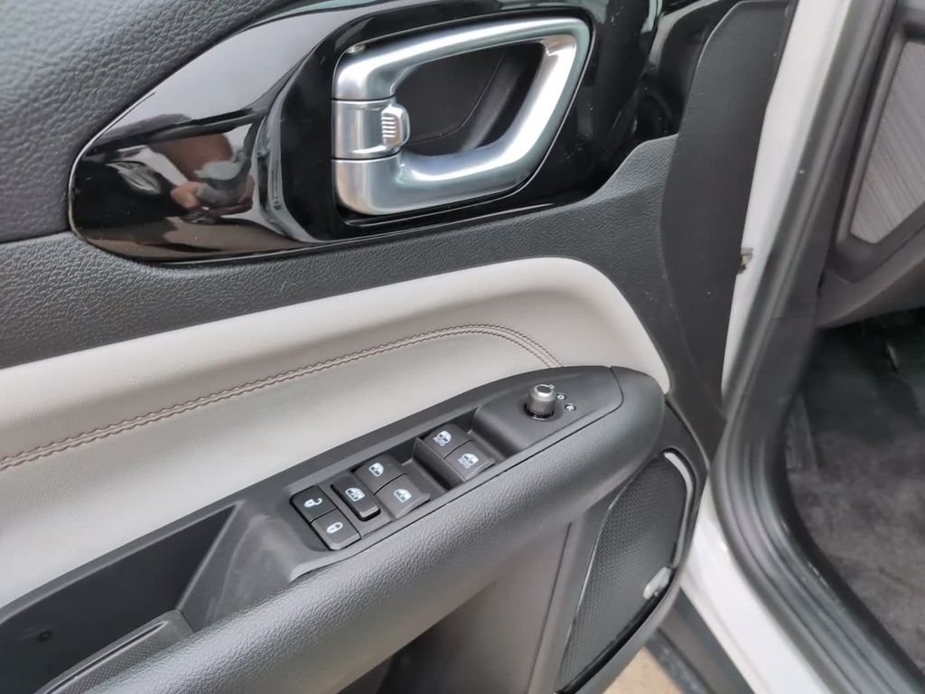 New 2026 White Jeep Limited image 14