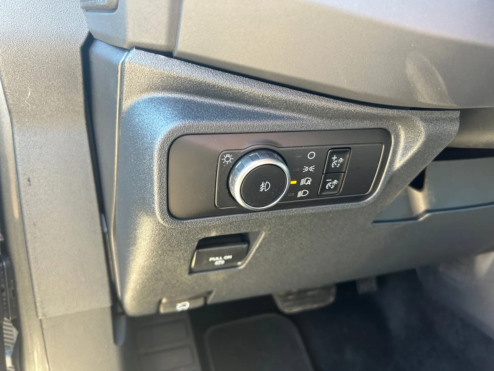 New 2026 Carbonized Grey Metallic Ford Badlands image 15