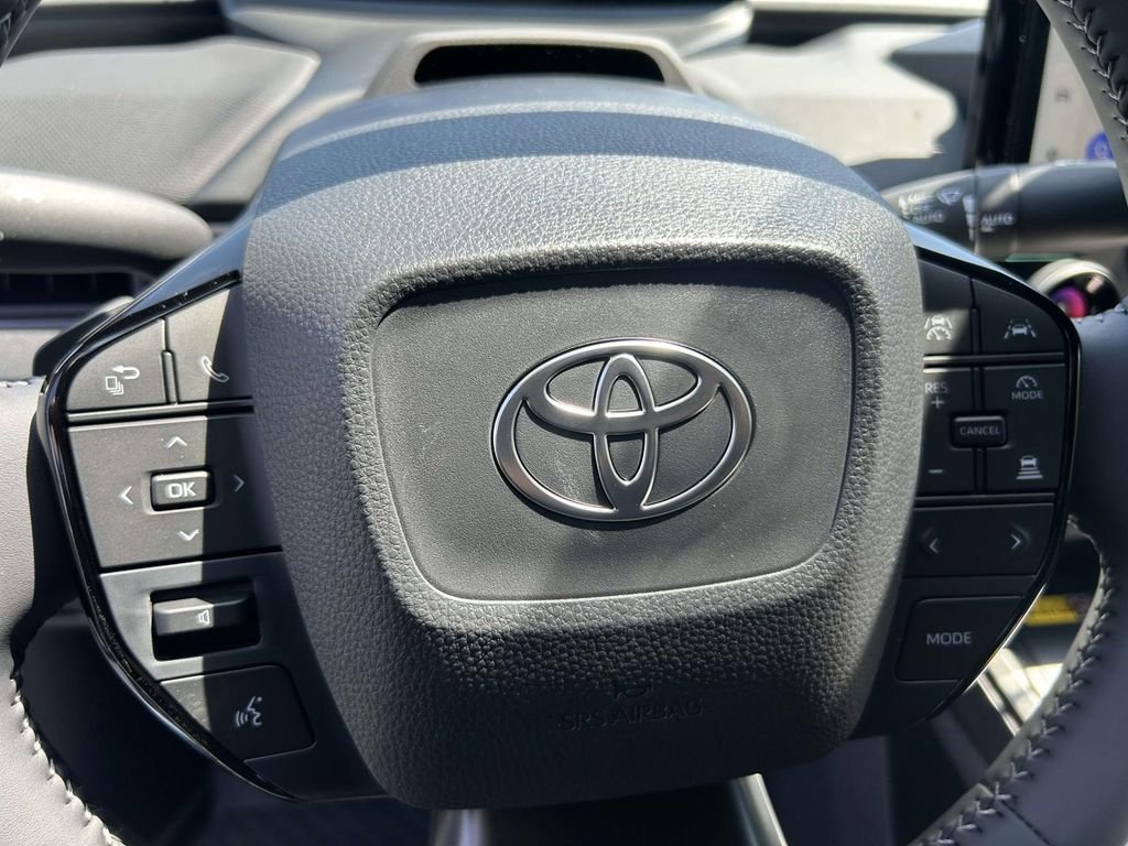 New 2026 Wind Chill Pearl Toyota XLE image 19