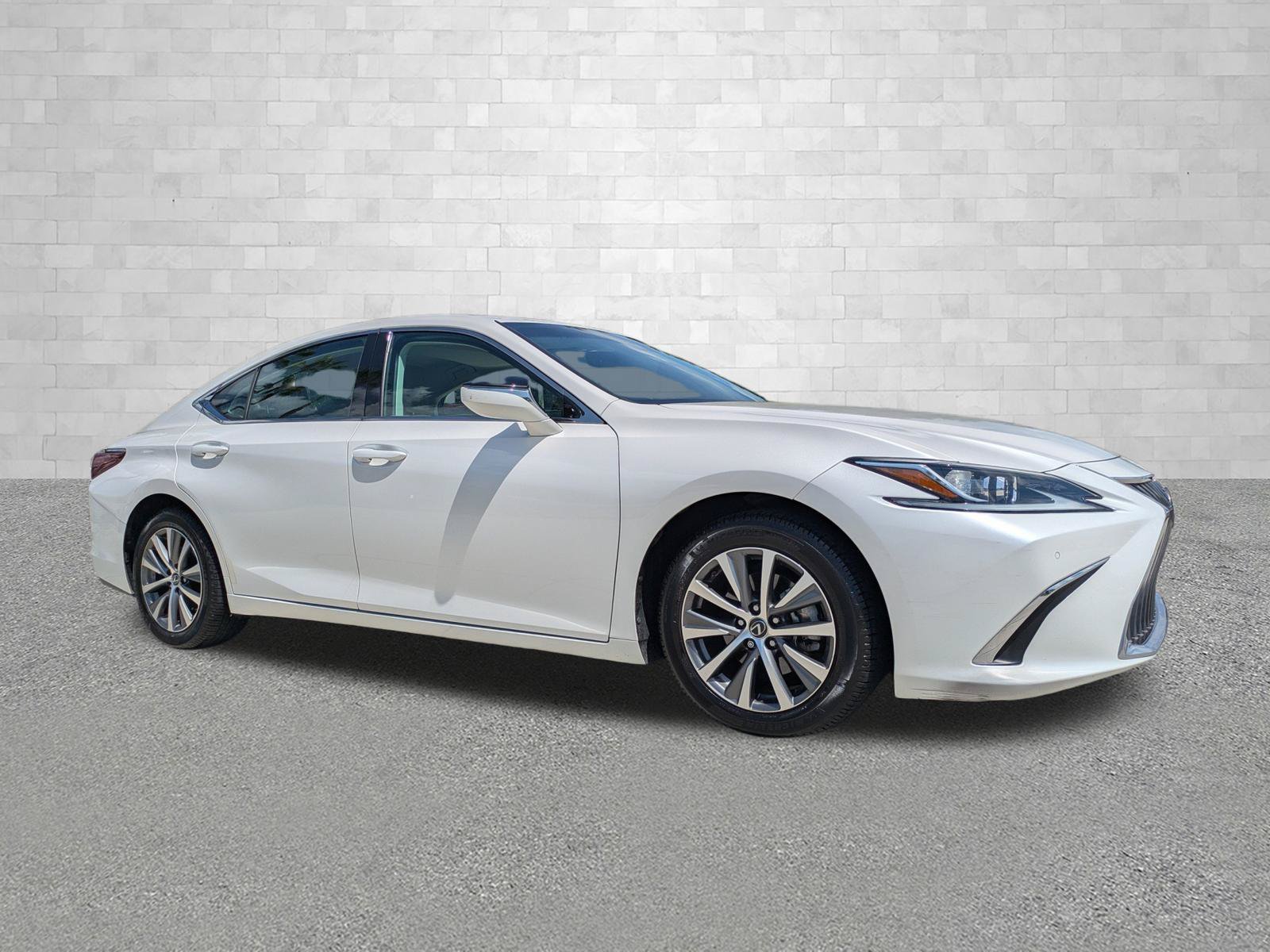 2019 Lexus ES