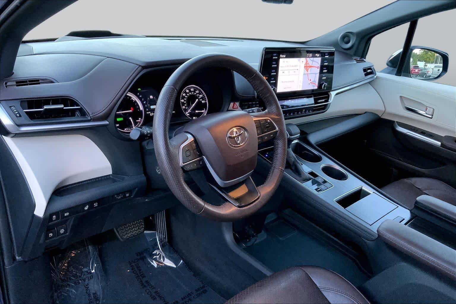 Used 2022 Blueprint Toyota Platinum image 15