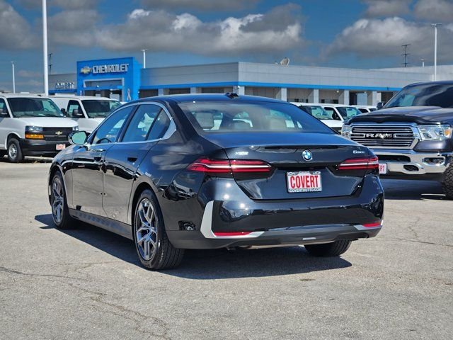 Used 2026 Black BMW 530i xDrive image 5